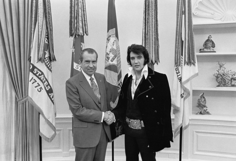 President Nixon_Elvis - Oral Office